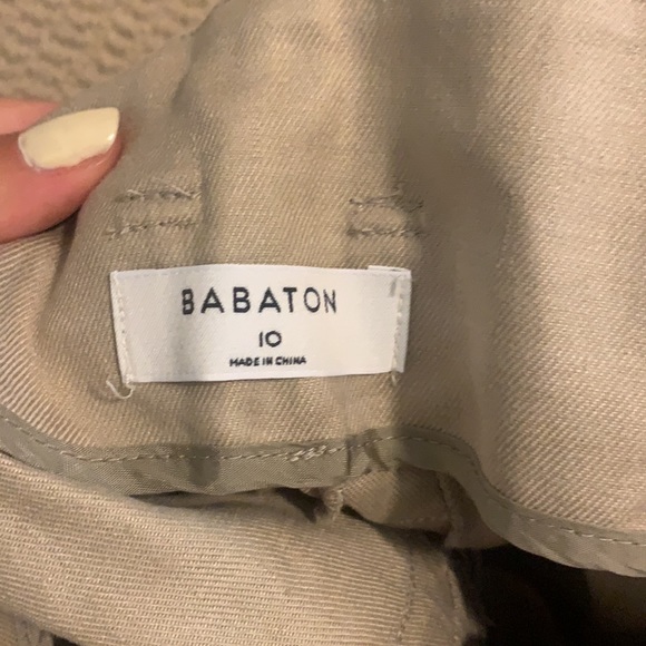 Light brown high waisted shorts - Picture 2 of 2